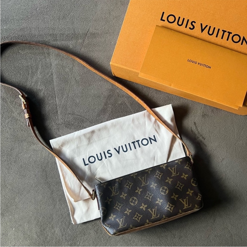 Louis Vuitton Trotteur crossbody